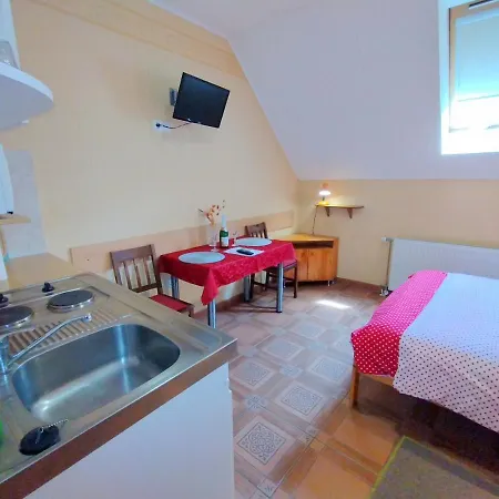 Burg Apartament *
