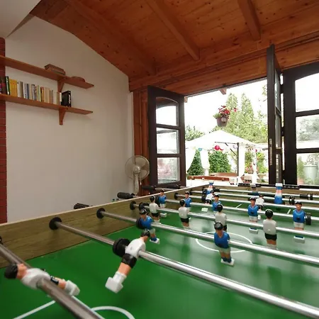 Burg Apartment *