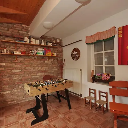 Burg Apartment *